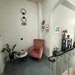 Apartmán Dahlia Private Garden Escape Stylish Townhouse In *