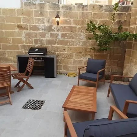 Dahlia - Modern Townhouse Apartman