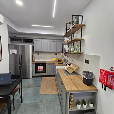 Dahlia - Modern Townhouse Apartman *